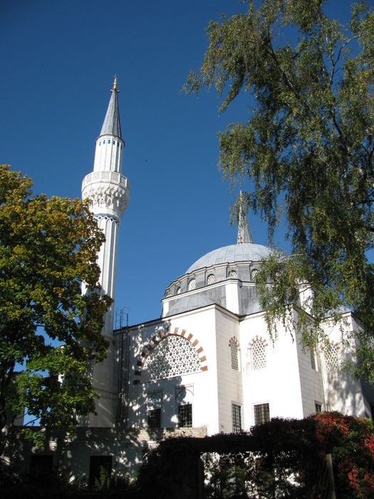 Die Sehitlik-Moschee in Berlin-Neukölln, am Columbiadamm, am 03.10.2013.