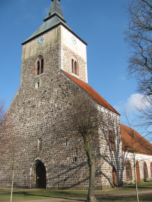 Die Kirche.