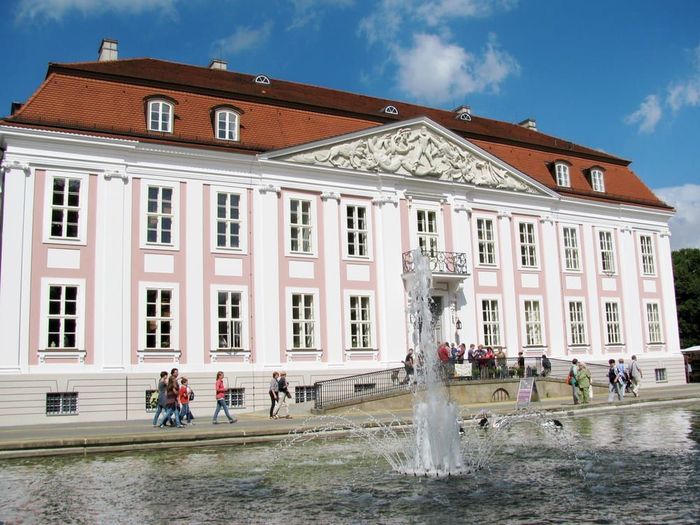 Schloss Friedrichsfelde