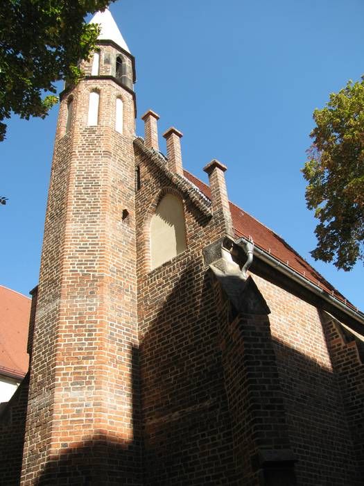 Die kleine Fronleichnamskapelle Wittenberg vor der Stadtkirche. 2018.