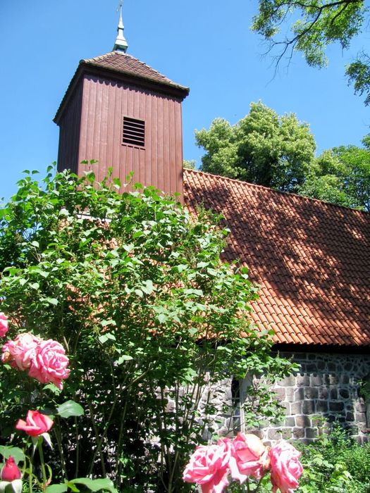 Dorfkirche Schmargendorf im Sommer 2016.:)