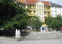 Bild zu Franz-Neumann-Platz mit Springbrunnen
