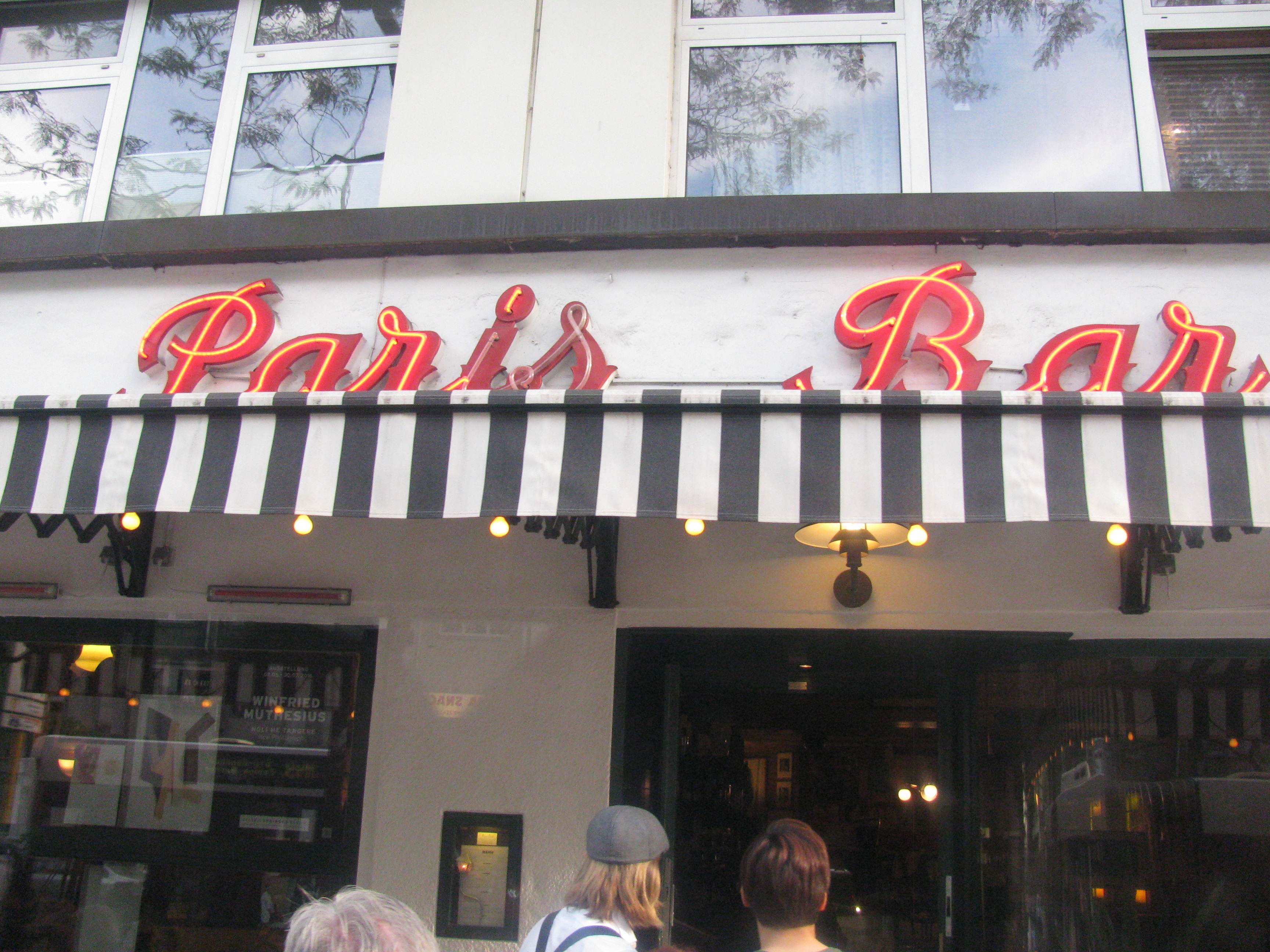Die "legendäre" Paris Bar in Berlin-Charlottenburg!!! :) 2016. :)
