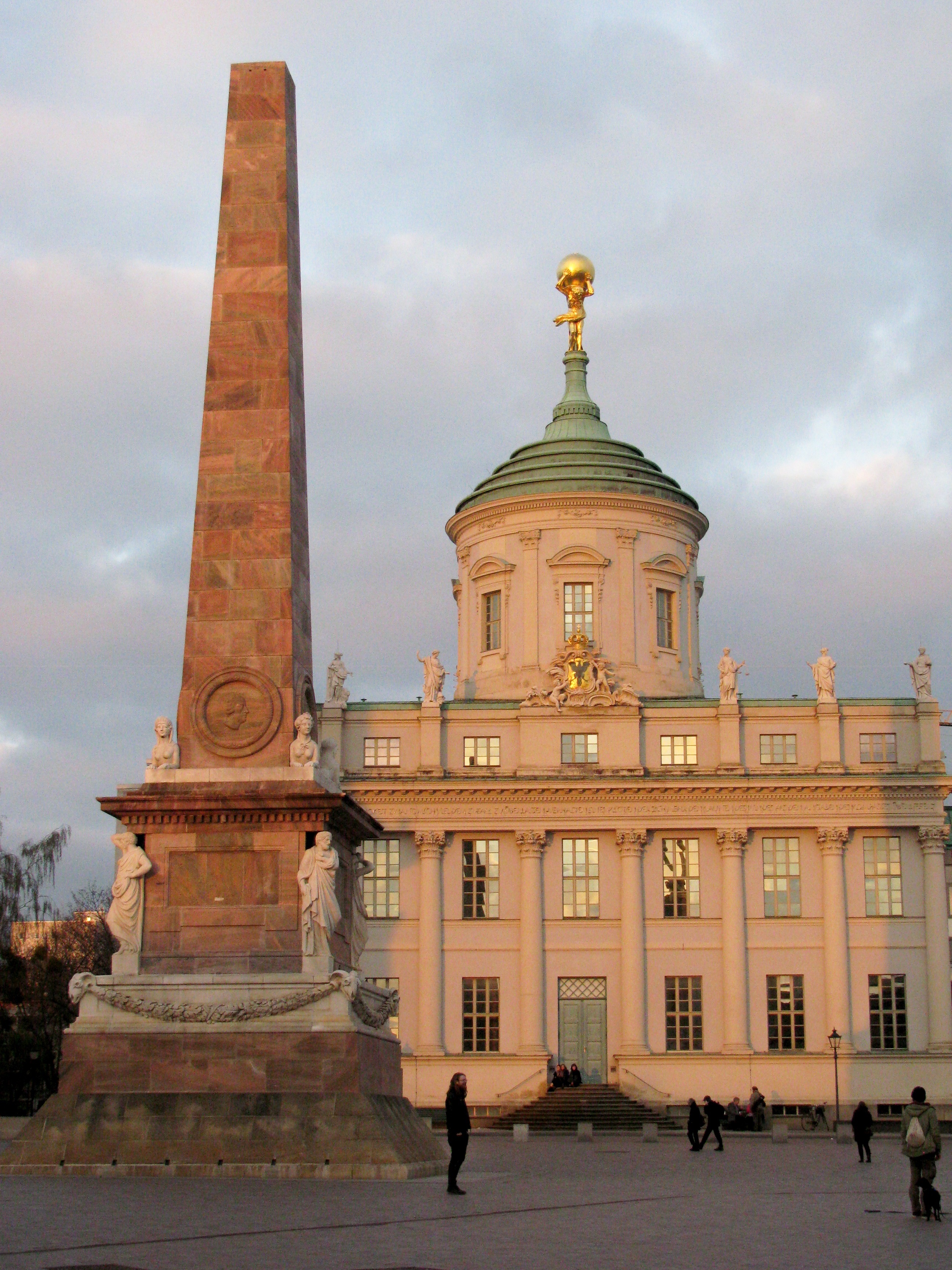 Das Museum bei Sonnenuntergang.