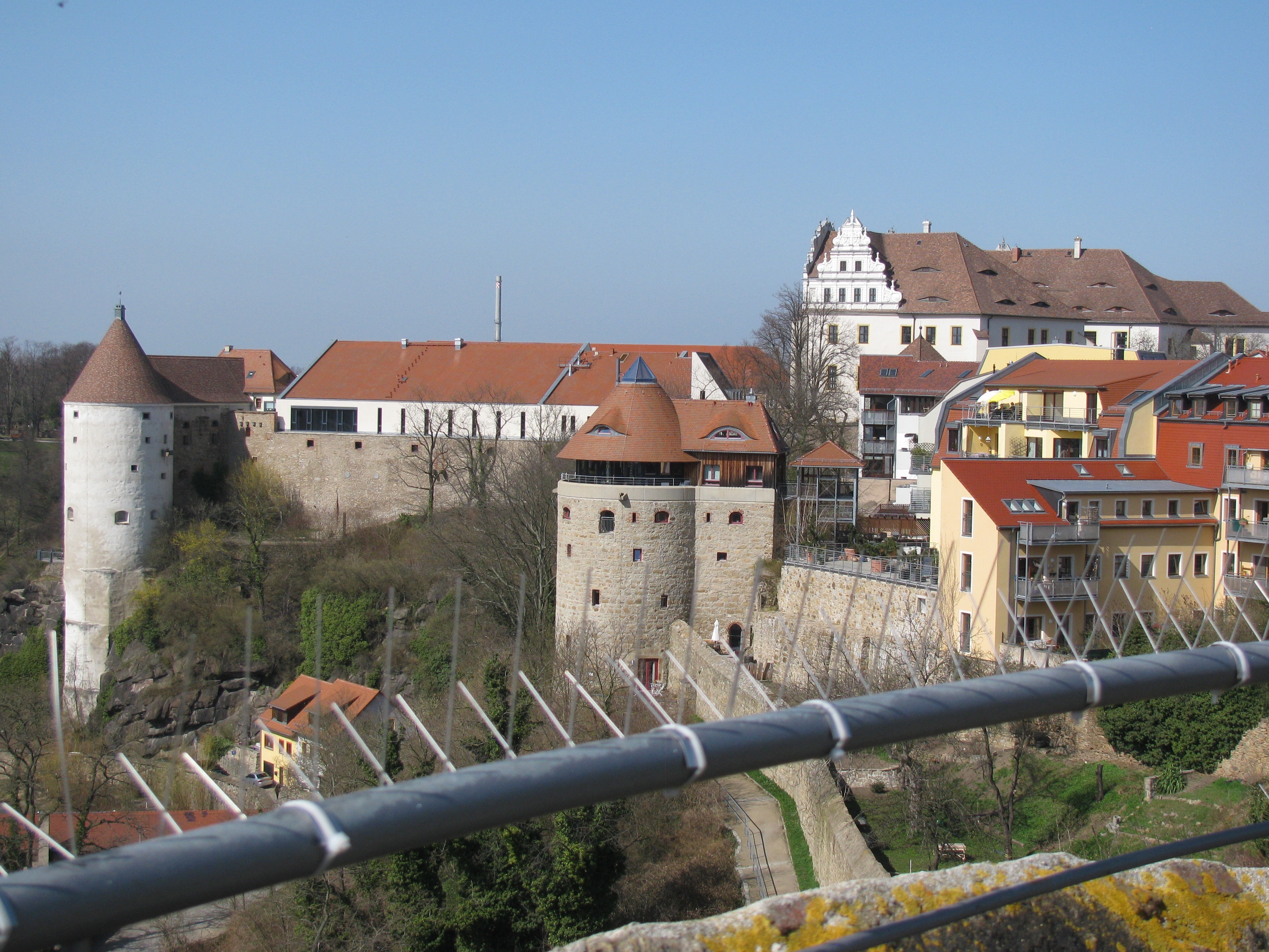 Burgwasserturm und Ortenburg.
