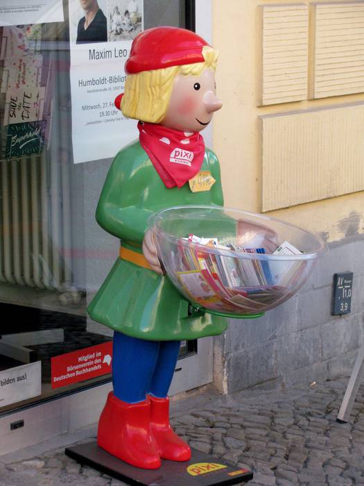 Die blonde Bücherfee. Mich gibt es auch in der Glienicker Bücherstube.