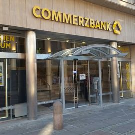 Die "Commerzbank" in der Holstenstraße in Kiel