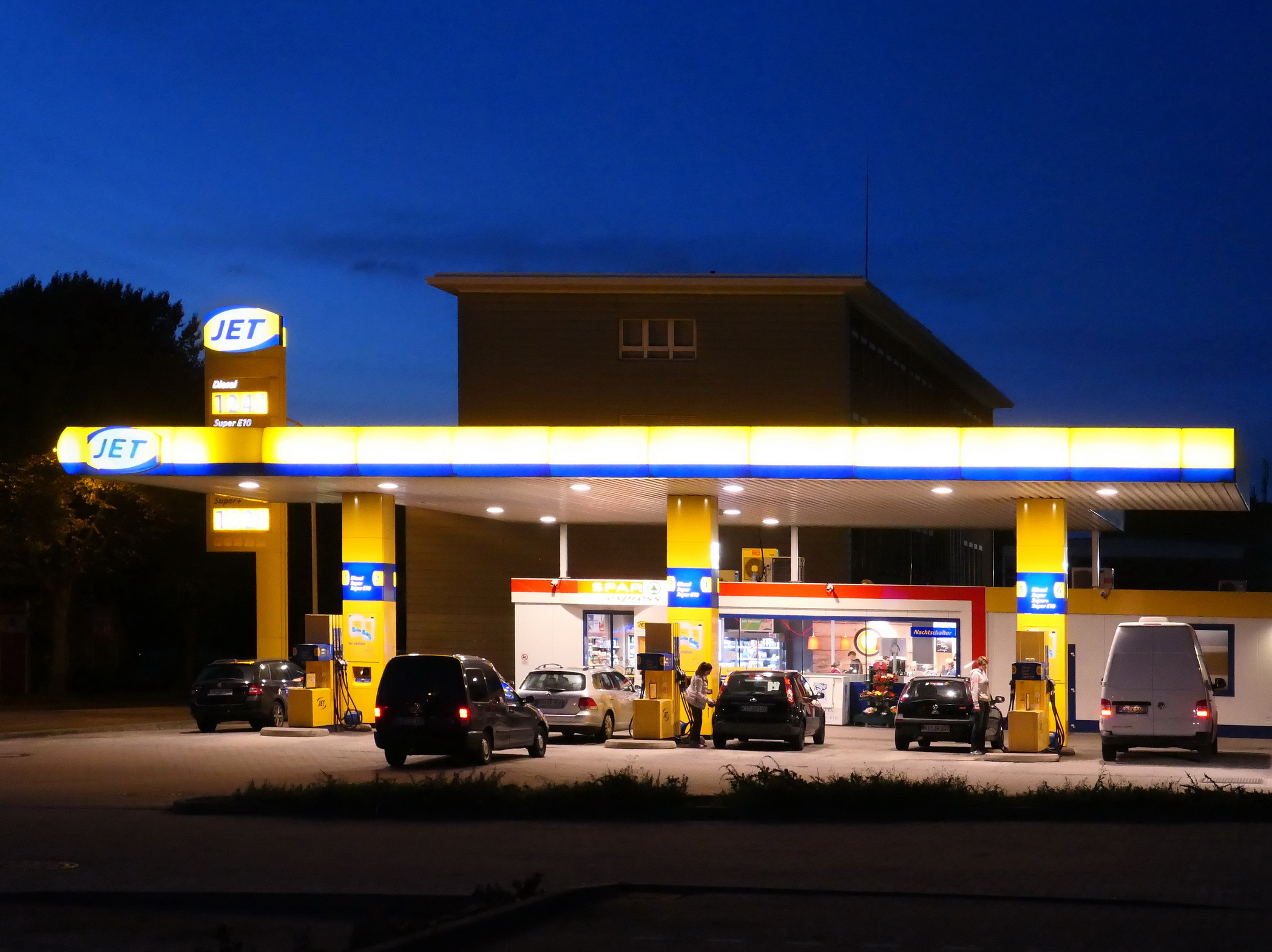 Bild 1 JET Tankstelle in Kiel
