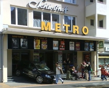 Metro Kino im Schlosshof