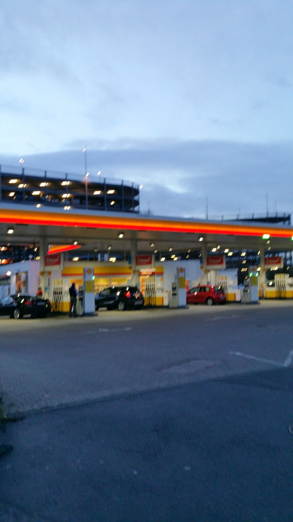 Nutzerfoto 1 Shell Station OBN 812 Göller Tankstellen GmbH