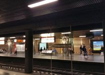 Bild zu U-Bahnhof Heinrich-Heine-Allee