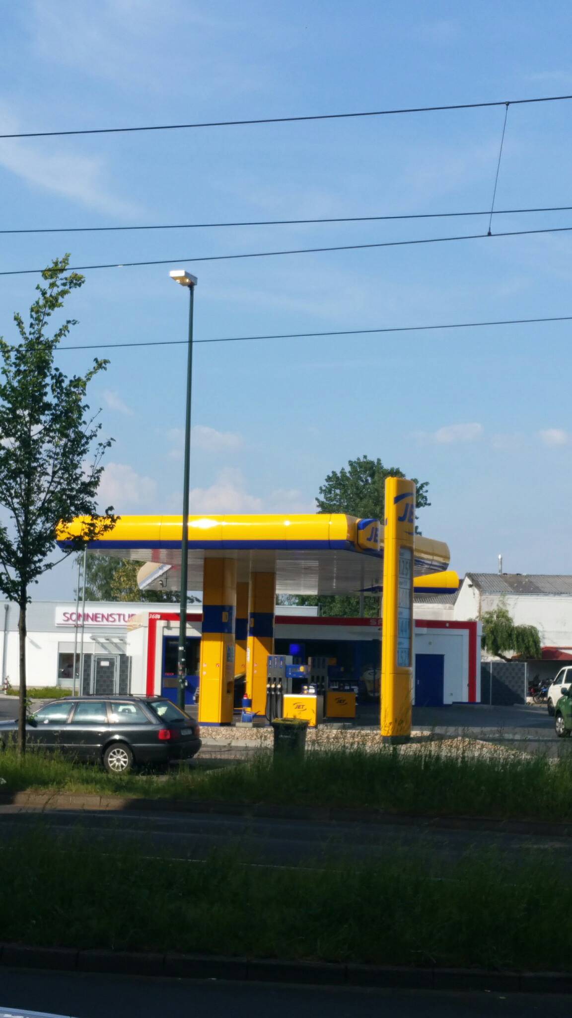 Bild 1 JET-Tankstelle in Düsseldorf