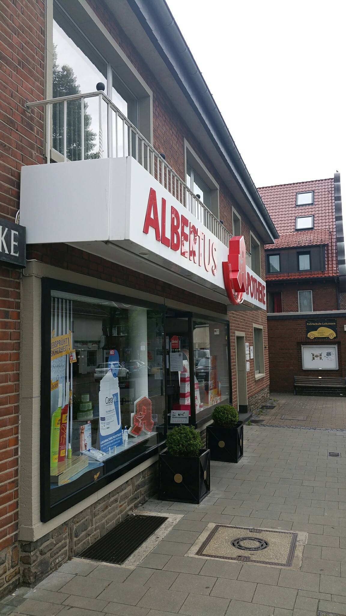 Bild 1 Albertus-Apotheke Inh.Schlag in Düsseldorf