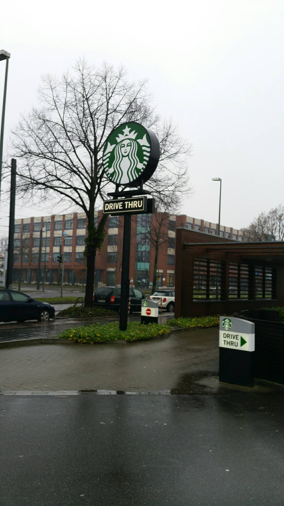 Bild 1 Starbucks in Duesseldorf