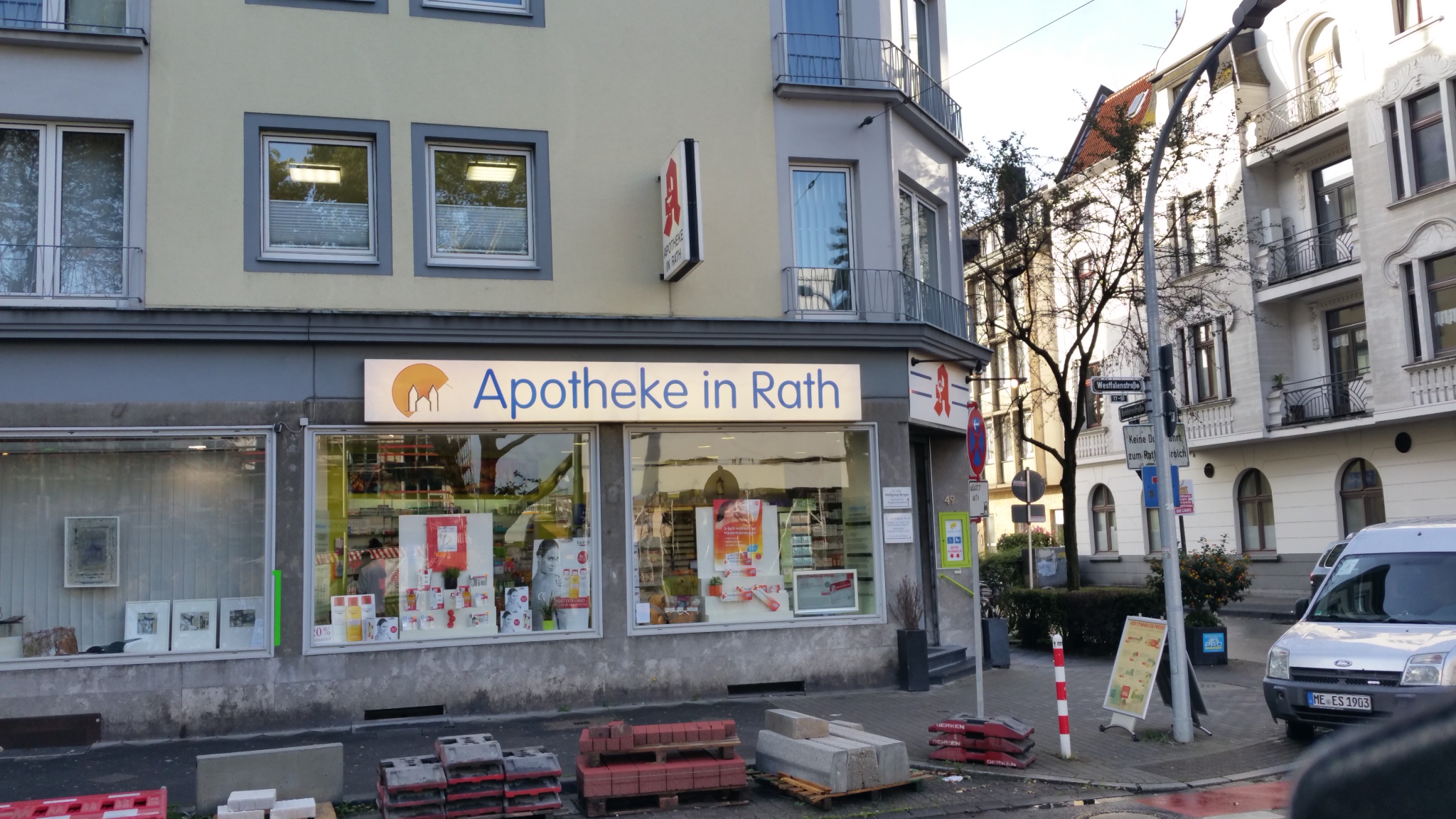 Bild 1 Apotheke in Rath in Düsseldorf