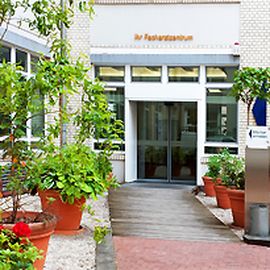 Eingang ins Facharztzentrum Medico Leopoldplatz