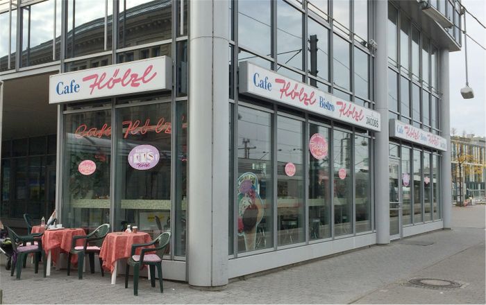 Cafe Hölzl am Holzkirchner Flügelbahnhof