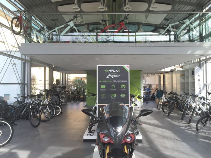 Münchner Store mit e-Bikes und e-Motorrädern