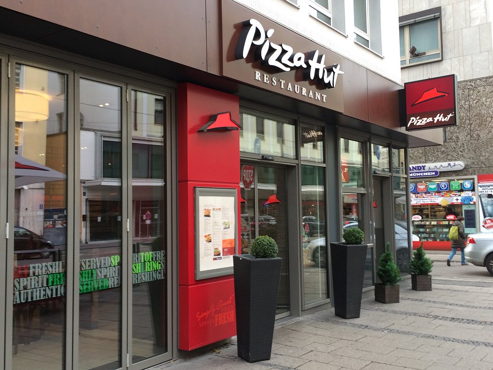 Pizza-Hut Nähe Hauptbahnhof