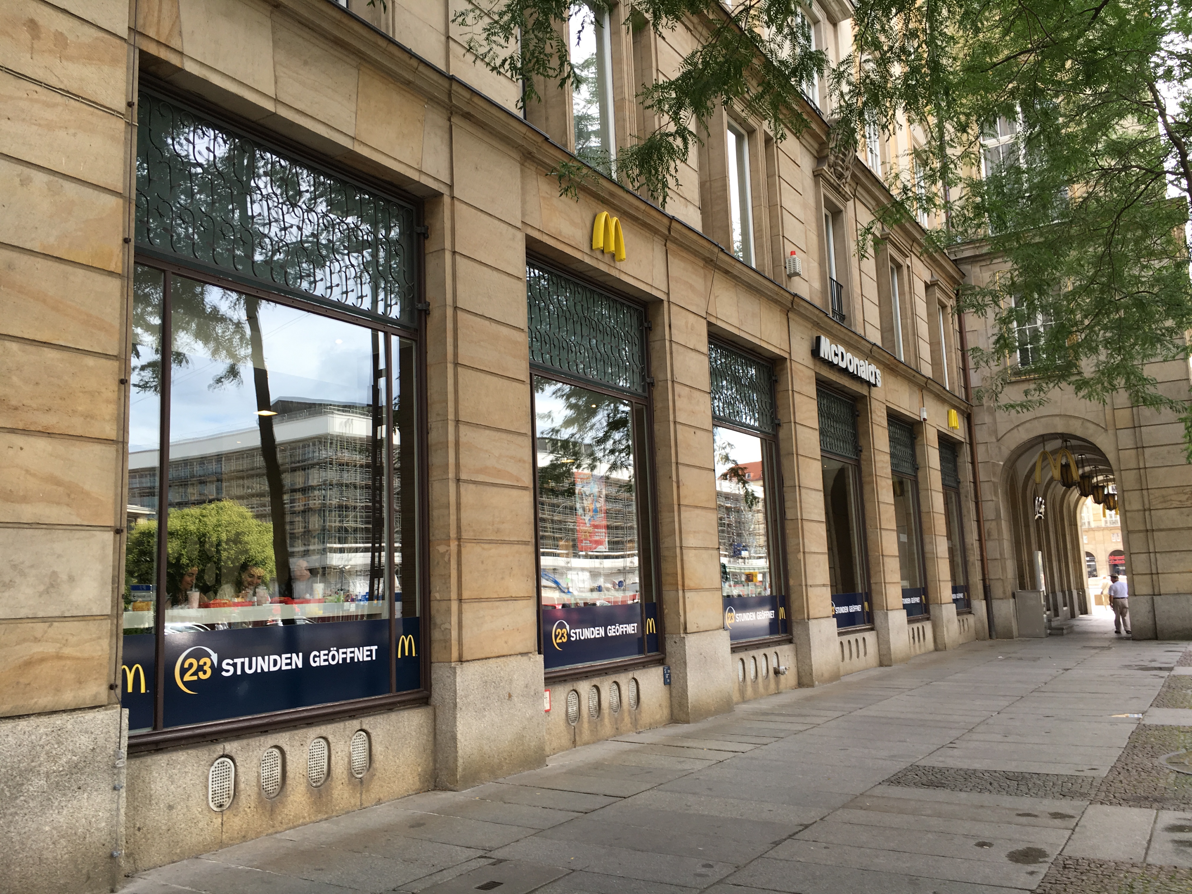 McDonald's Restaurant in Wilsdruffer Str. 19-21 01067 Dresden-Innere Altstadt