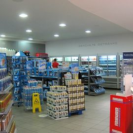Maxi Autohof in Gießen an der A45, in der Shell Tankstelle