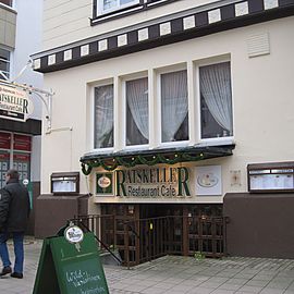 Der Ratskeller liegt im Keller, wie der Name schon sagt :-)