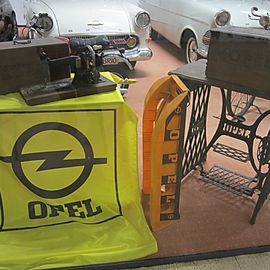 uralte Opel Nähmaschinen