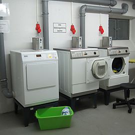 Die Waschküche mit Miele Waschmaschinen und Trockner