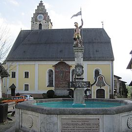 ein wunderschönes Bild direkt auf dem großem Platz der historischen Altstadt