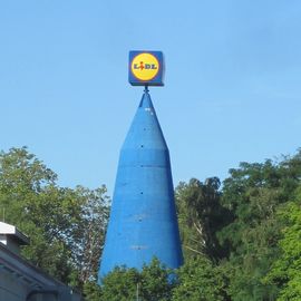 Lidl auf der Roonstr. sieht man schon von Weitem