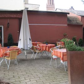 Ruhrpott-Grill mit Terrasse