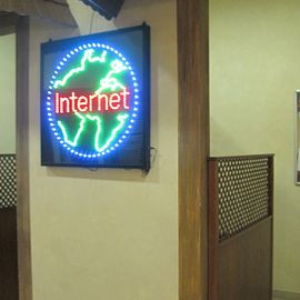 Im Maxi Autohof gibt es auch Internet Rechner