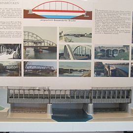 Im Museum Wasserstraßen-und-Schifffahrt vom Schleusenpark Waltrop - Modell einer Brücke-Längsschnitt