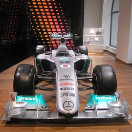 Formel 1 Wagen von Schumacher und Rossberg