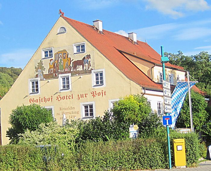 Hotel Restaurant zur Post in Herrsching