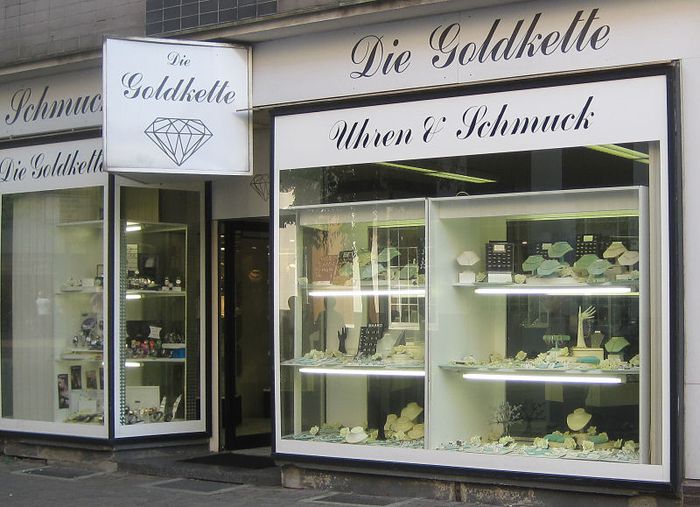 Die Goldkette, Wilhelmstr/ Hauptstr