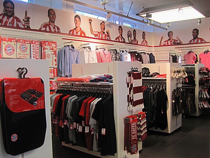 Fanshop FC Bayern in der Geschäftsstelle