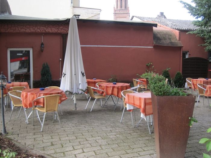 Ruhrpott-Grill mit Terrasse