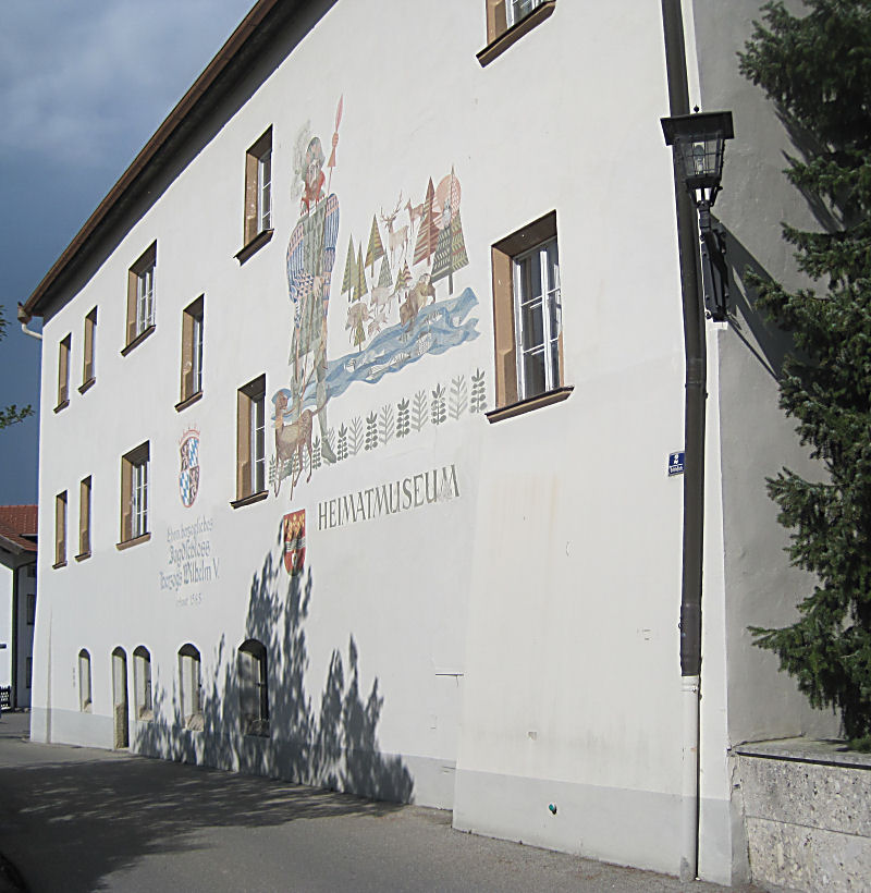 Bild 2 Heimatmuseum/Bücherei in Ruhpolding