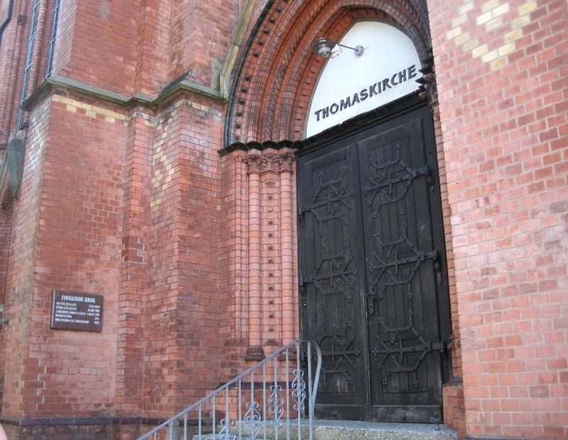 Die Thomaskirche in Stoppenberg - Haupteingang