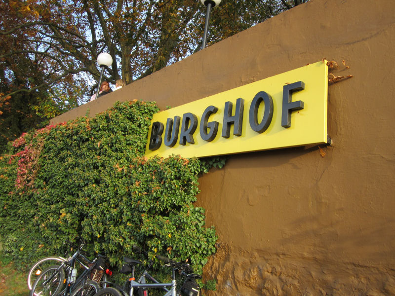 Das Burghof Restaurant in Kaiserswerth, direkt am Rhein