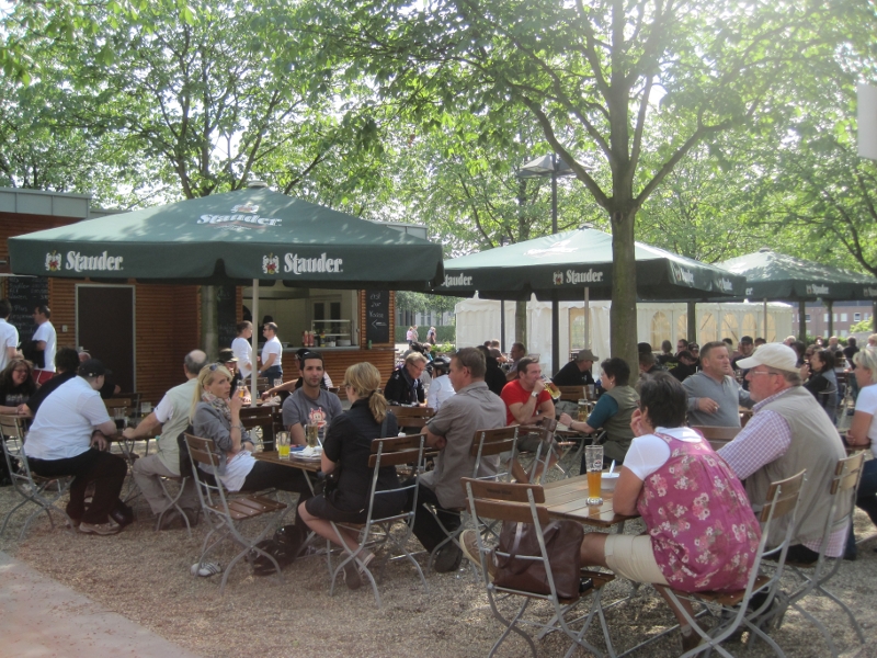 Heiner&apos;s-Biergarten