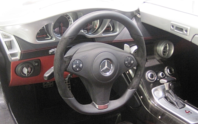 Mercedes-Benz SLR,Das Cockpit.