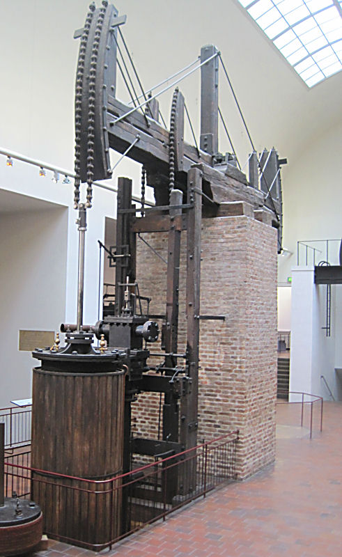Deutsches Museum - Bereich Wind- und Wasserkraft:
Eislebener Wasserhaltungsmaschine von 1885