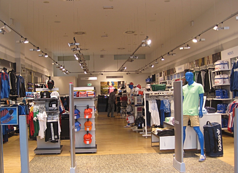Adidas Shop im Centro
