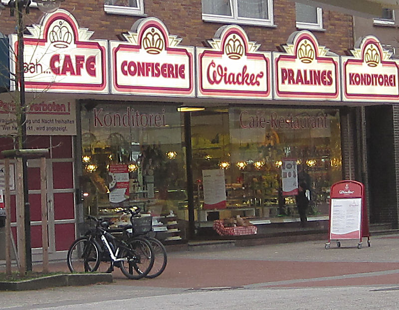 Café Confiserie Wiacker auf der Neustr. im Bereich Füßgängerzone