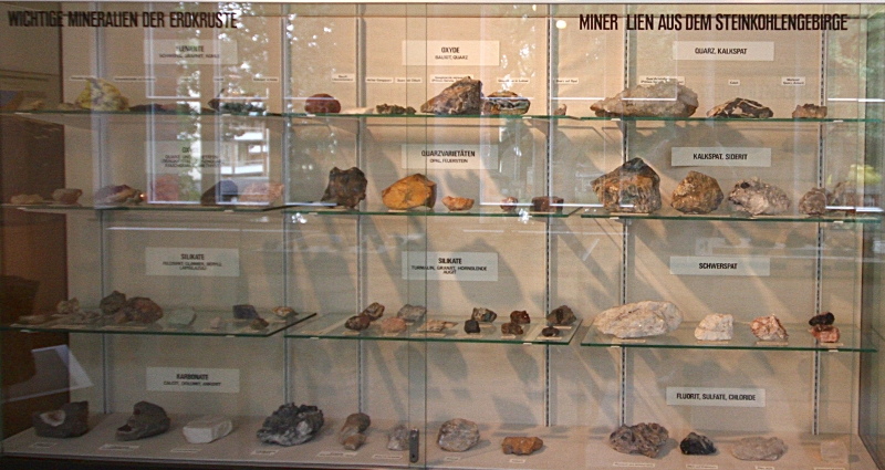 Heimatmuseum  Erze+Mineralien