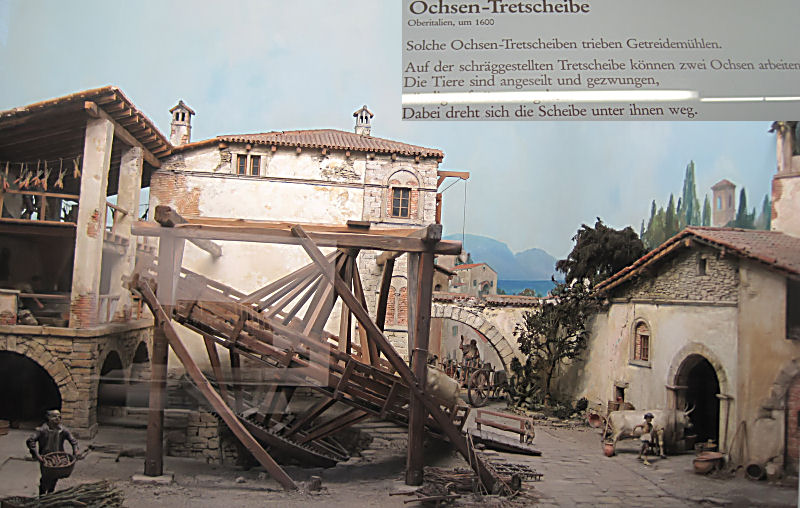 Deutsches Museum - Bereich Wind- und Wasserkraft: Ochsen-Tretscheibe