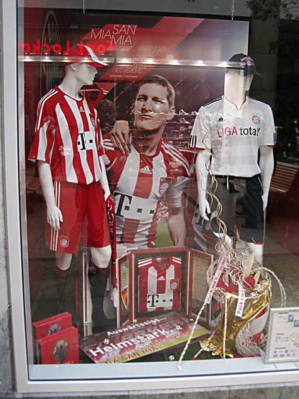 Bild 6 FC Bayern Fan-Shop in Oberhausen
