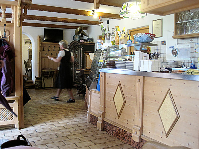 Bild 4 Cafe´ und Restaurant Maibaumstüberl in Ruhpolding